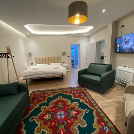 Vila-Amo, Suites&Rooms In Tirana Center Zewnętrze zdjęcie